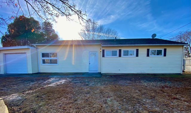 $2,500 | 73 Greenwood Road | Windsor Locks