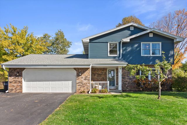 $475,000 | 1055 Hancock Drive | Oconomowoc