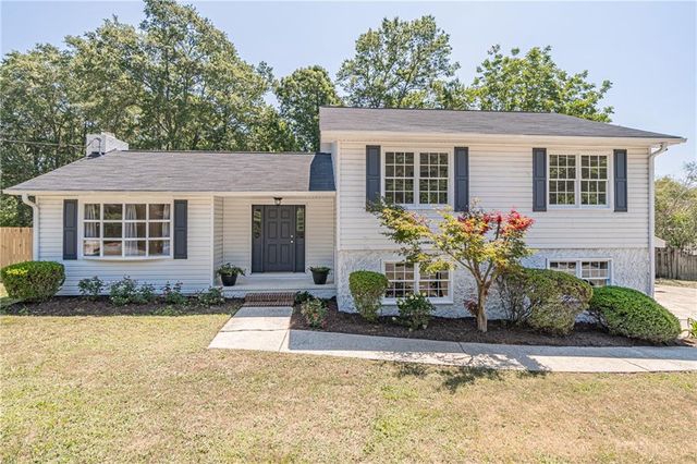 $415,000 | 3004 Sandy Plains Road | East Cobb