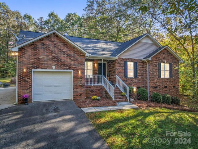 $365,000 | 3808 Lawrence Court | Goose Creek Township - Union County