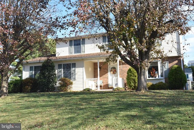 $525,000 | 1333 Vanderbilt Road | Marywood