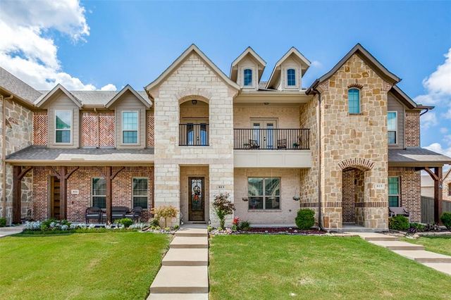 $379,900 | 813 Newhaven Drive | Wylie