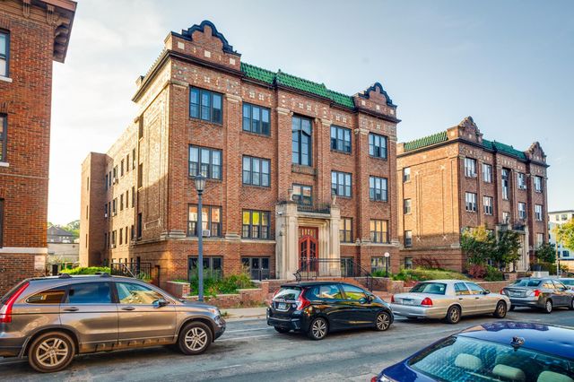 $74,500 | 1820 1st Avenue South, Unit 107 | Stevens Square Historic District