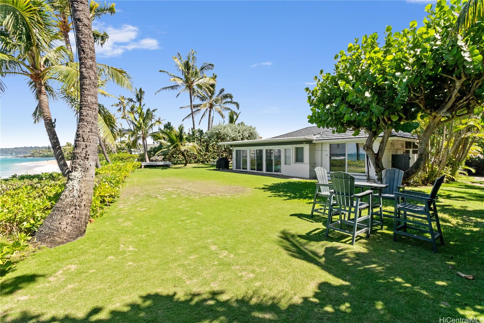 a view of a house with a big yard