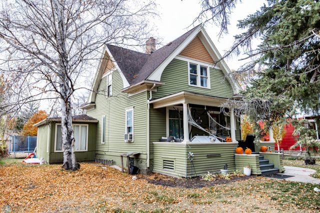 $227,900 | 807 4th Street South | Moorhead