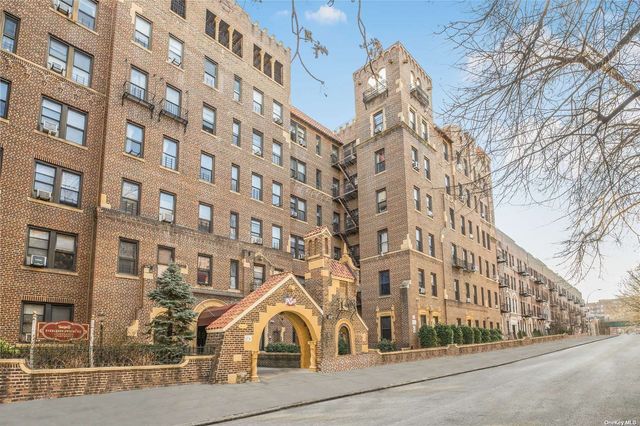 $285,000 | 37-21 80th Street, Unit 3M | Jackson Heights