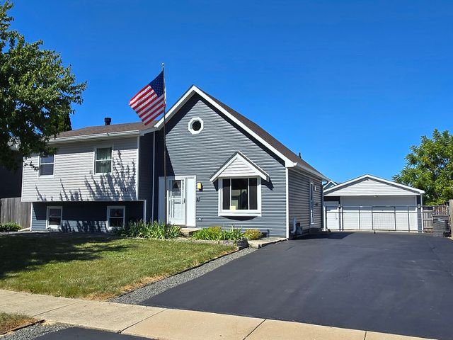 $329,900 | 3313 Traymore Drive | Joliet