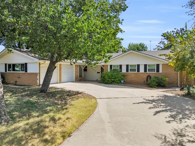 $335,900 | 1605 Bradford Place | Brentwood-Oak Hills