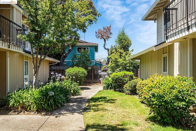 $560,000 | 14521 Doolittle Drive | Marina Faire