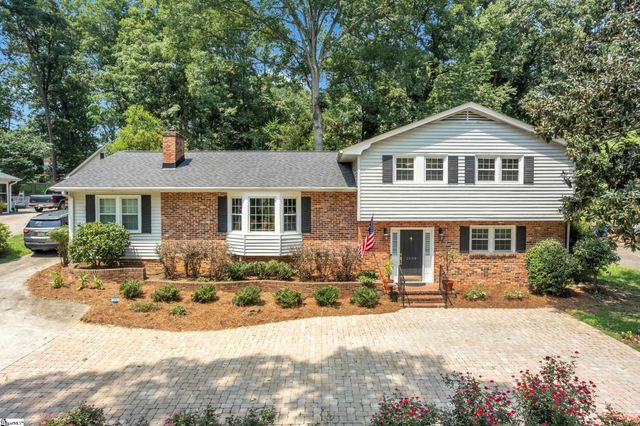 $649,500 | 1009 Edwards Road | Wade Hampton