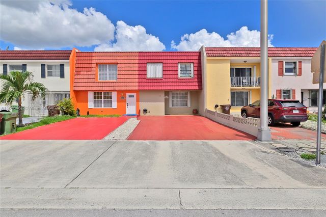 $509,900 | 949 West 79th Street | Hialeah