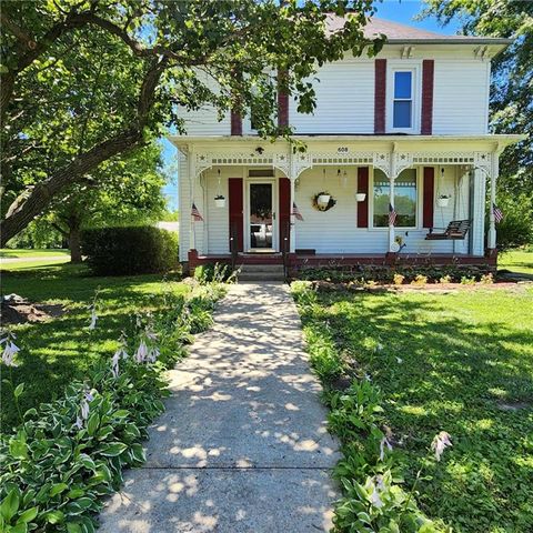 $199,950 | 608 South Main Street | Lowry City