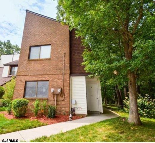 $156,900 | 16 Country Birch Lane, Unit 16 | Egg Harbor Township