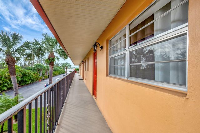 $119,000 | 1982 Southwest Palm City Road, Unit 51I | Poppleton West