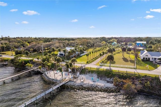 $2,219,999 | 13207 South Indian River Drive