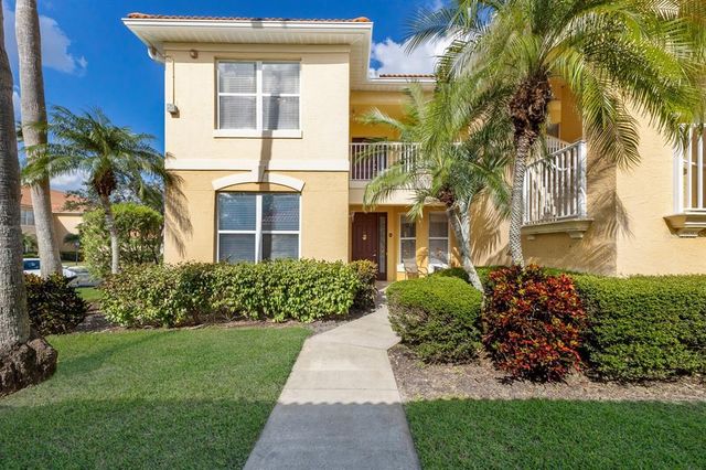 $399,900 | 7107 Boca Grove Place, Unit 201 | Lakewood Ranch Country Club