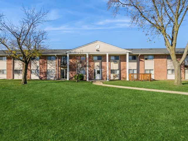 $1,800 | 1577 Jill Court, Unit 205 | Glendale Heights