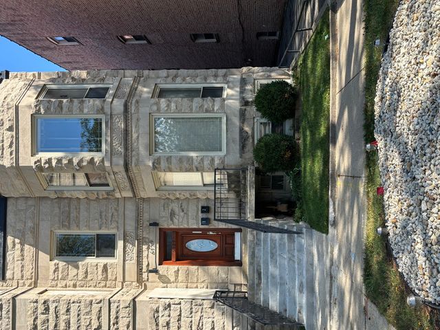 $3,250 | 6129 South Drexel Avenue, Unit 1 | Woodlawn