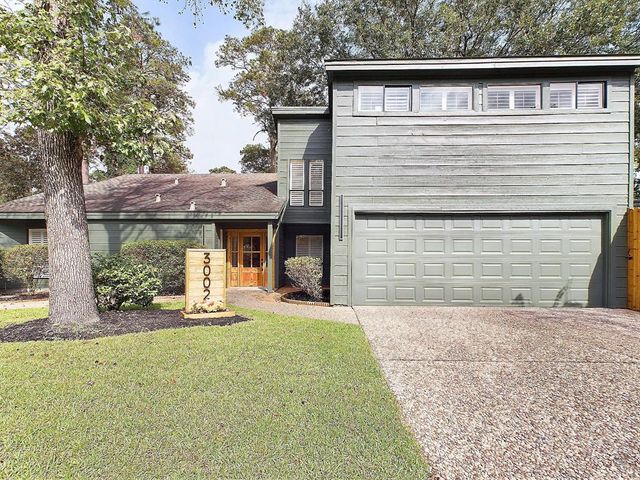 $399,500 | 3002 Lake Crescent Drive | Kingwood West