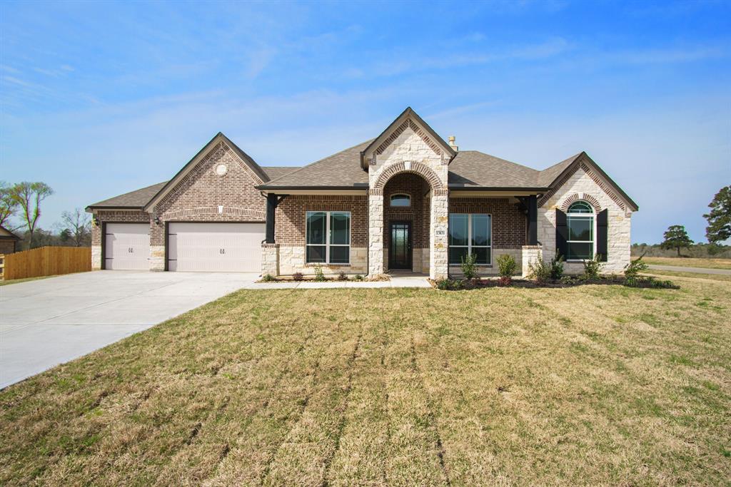 GORGEOUS BRAND NEW HOME! Ready approx 10/30/24. Representation Photos of Dallas Plan. Colors and Selections may vary. Call today to schedule a tour.