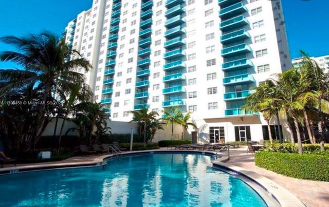 $389,000 | 4001 South Ocean Drive, Unit 15H | South Central Beach