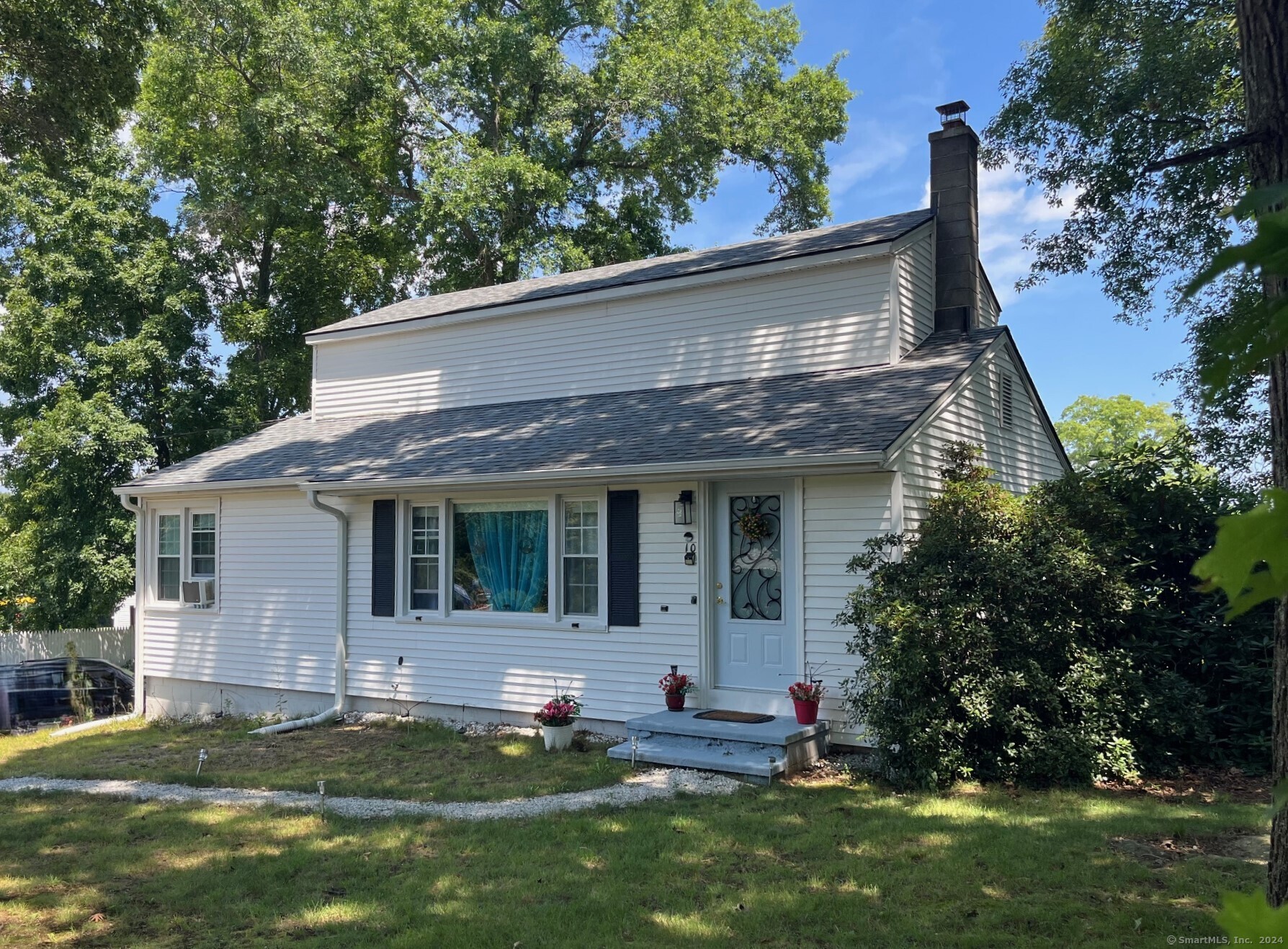 Welcome home to 10 Beach Park Road, Clinton, CT