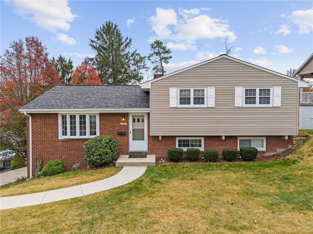 $349,900 | 1311 Blue Jay Drive | Scott Township