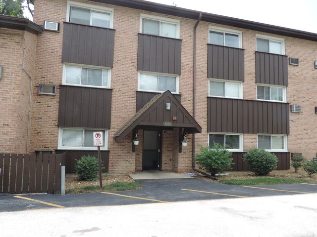 $1,750 | 2209 Arbor Circle, Unit 26 | Downers Grove