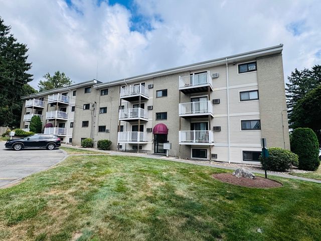 $289,900 | 37 Hosmer Street, Unit 4 | Marlborough Junction