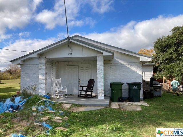 $85,000 | 308 Nash Street | Cuero