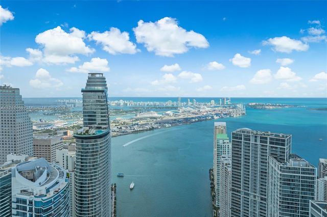 $979,000 | 31 Southeast 5th Street, Unit 3918 | Brickell