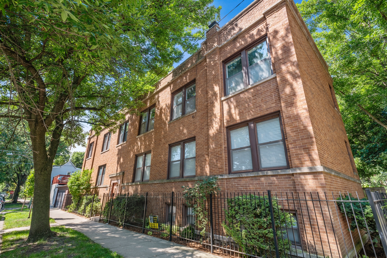 5014 North Oakley Avenue, Unit 3, Chicago, IL 60625 | Compass