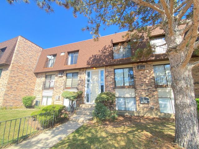 $1,850 | 172 South Waters Edge Drive, Unit 301 | Glendale Heights