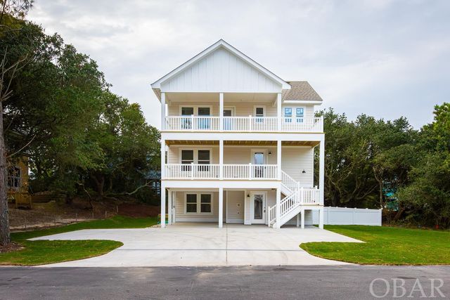 $734,000 | 861 Sawgrass Court | Monteray Shores