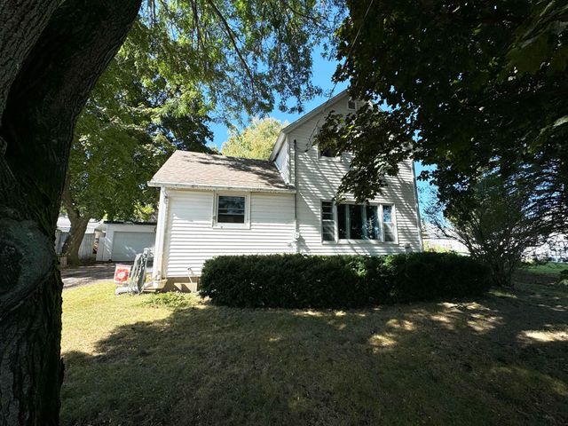 $172,900 | 307 North Madison | Friesland