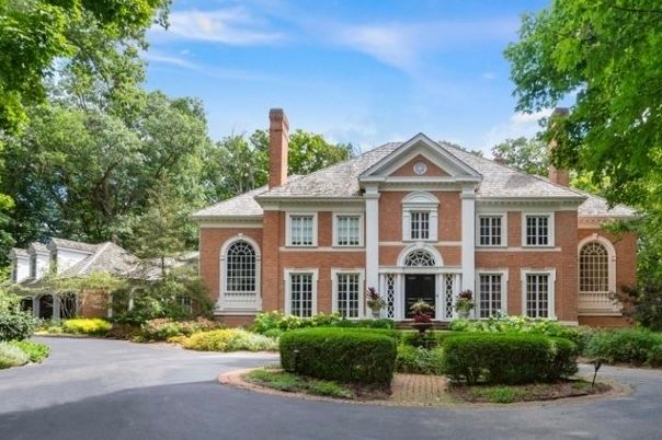 $1,775,108 | 888 Fox Glen Drive | St. Charles