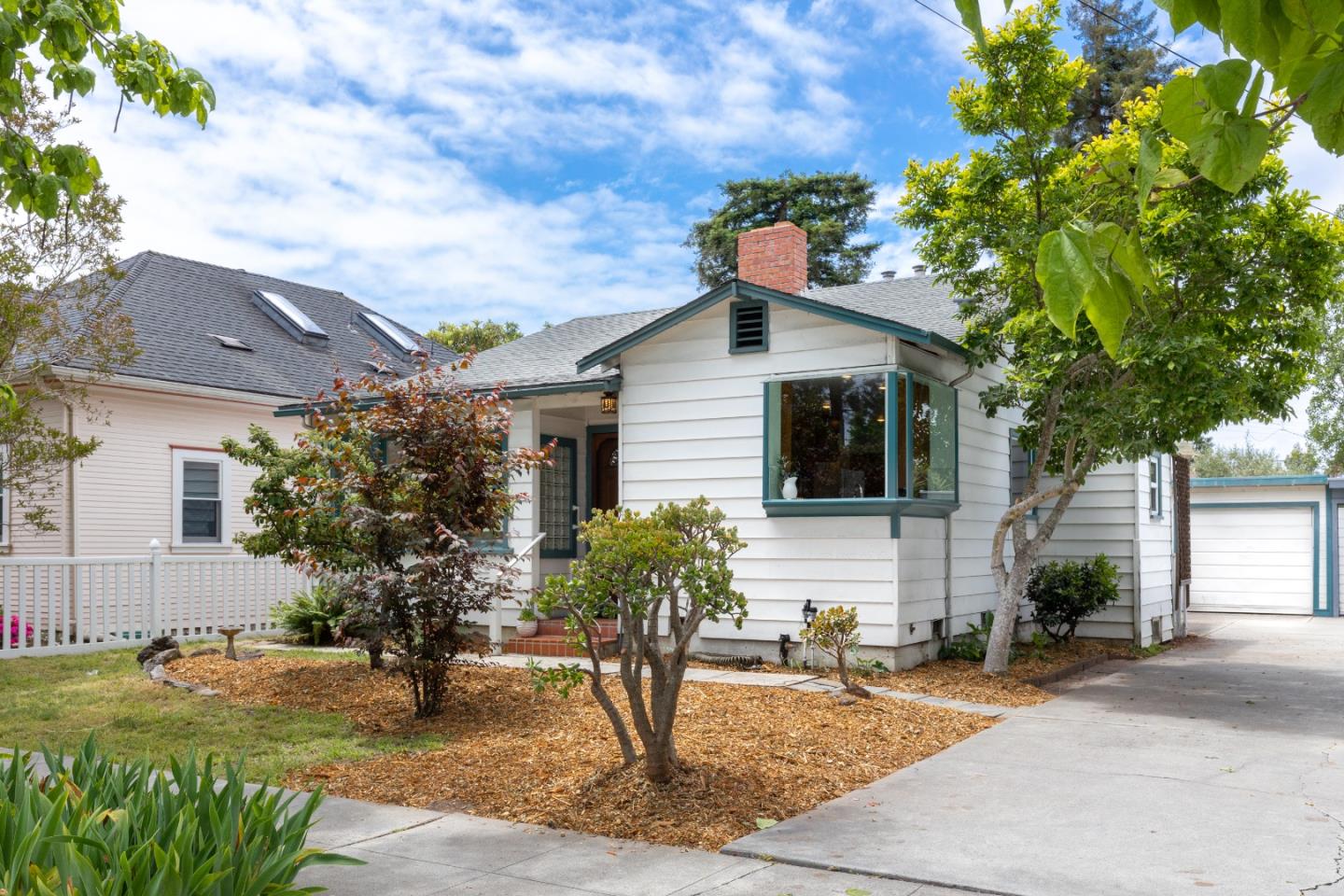 121 Magnolia Street Santa Cruz CA 95062 Compass