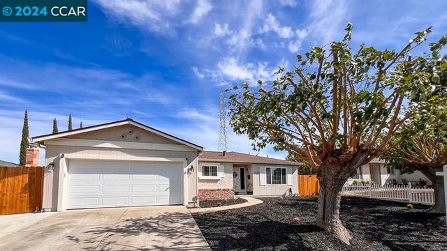 $635,000 | 1432 Springhill Drive | Vista del Rio