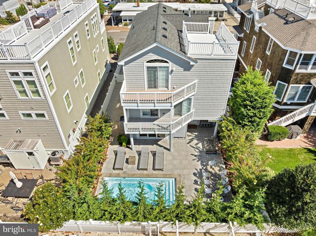 $2,649,999 | 102 East 20th Street | North Beach Haven