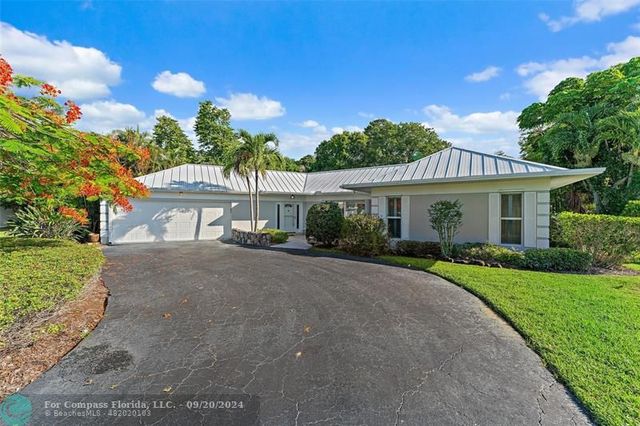 $6,000 | 3441 Southeast Court Drive | The Yacht and Country Club