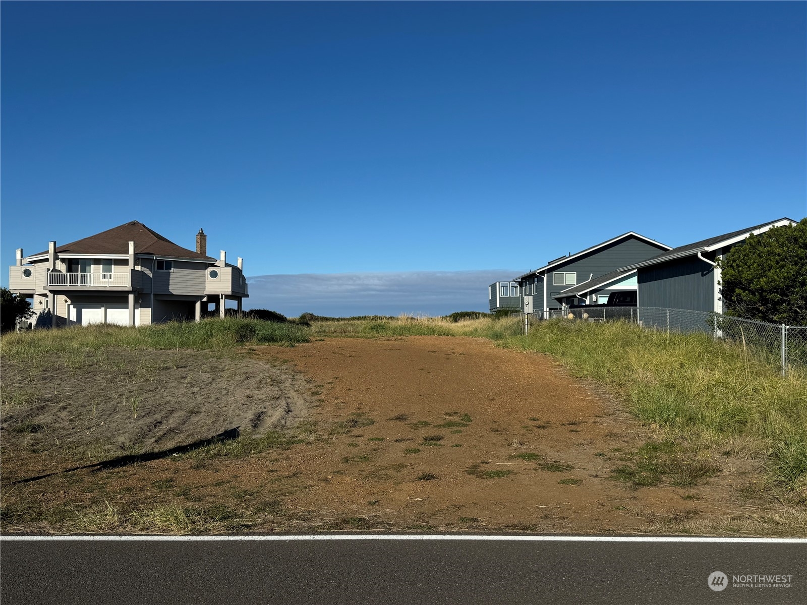 a house view with a outdoor space