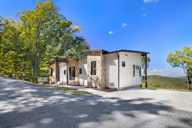 $2,049,000 | 714 Scouts Overlook Lane