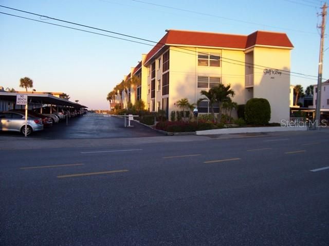 $4,400 | 1400 Tarpon Center Drive, Unit 305 | Venice