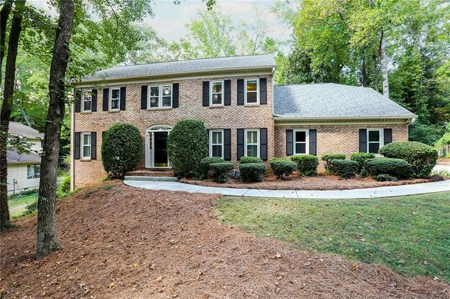 $669,900 | 3251 Turtle Lake Drive Southeast | East Cobb