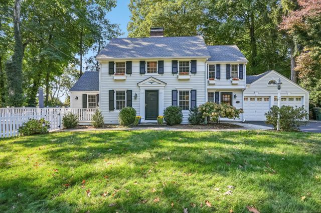 $1,695,000 | 30 Hillcrest Avenue | Darien