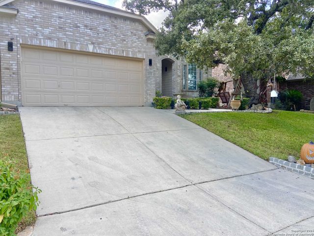 $550,000 | 21711 Cliff View Drive | San Antonio