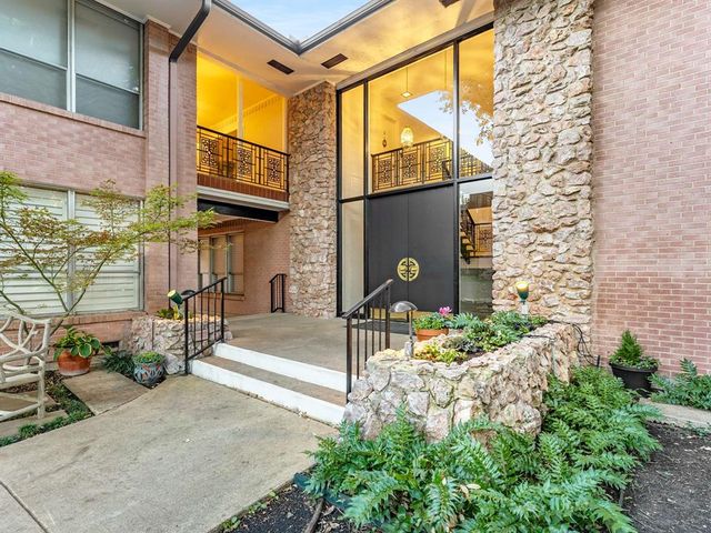 $449,900 | 6325 Bandera Avenue, Unit C | Preston Hollow South