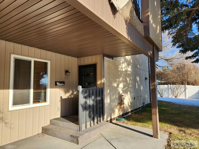 $225,000 | 1363 Three Fountains Drive, Unit 72 | Community