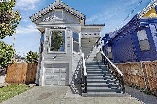 $799,000 | 1652 7th Avenue | Clinton