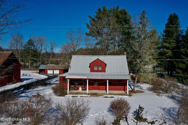 $469,900 | 81 Plank Road | Greenfield